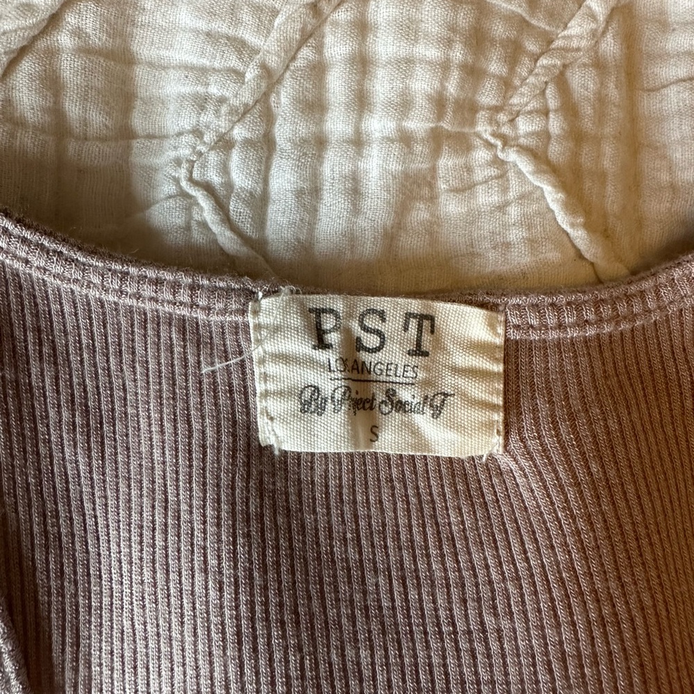 taupe ribbed racerback tank - Picture 3 of 4